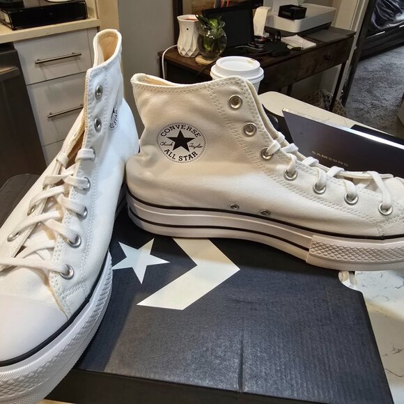 NEW Converse Chuck Taylor All Star Lift Hi Platform White 560846C Mens 10 WMS 12 - Picture 3 of 10